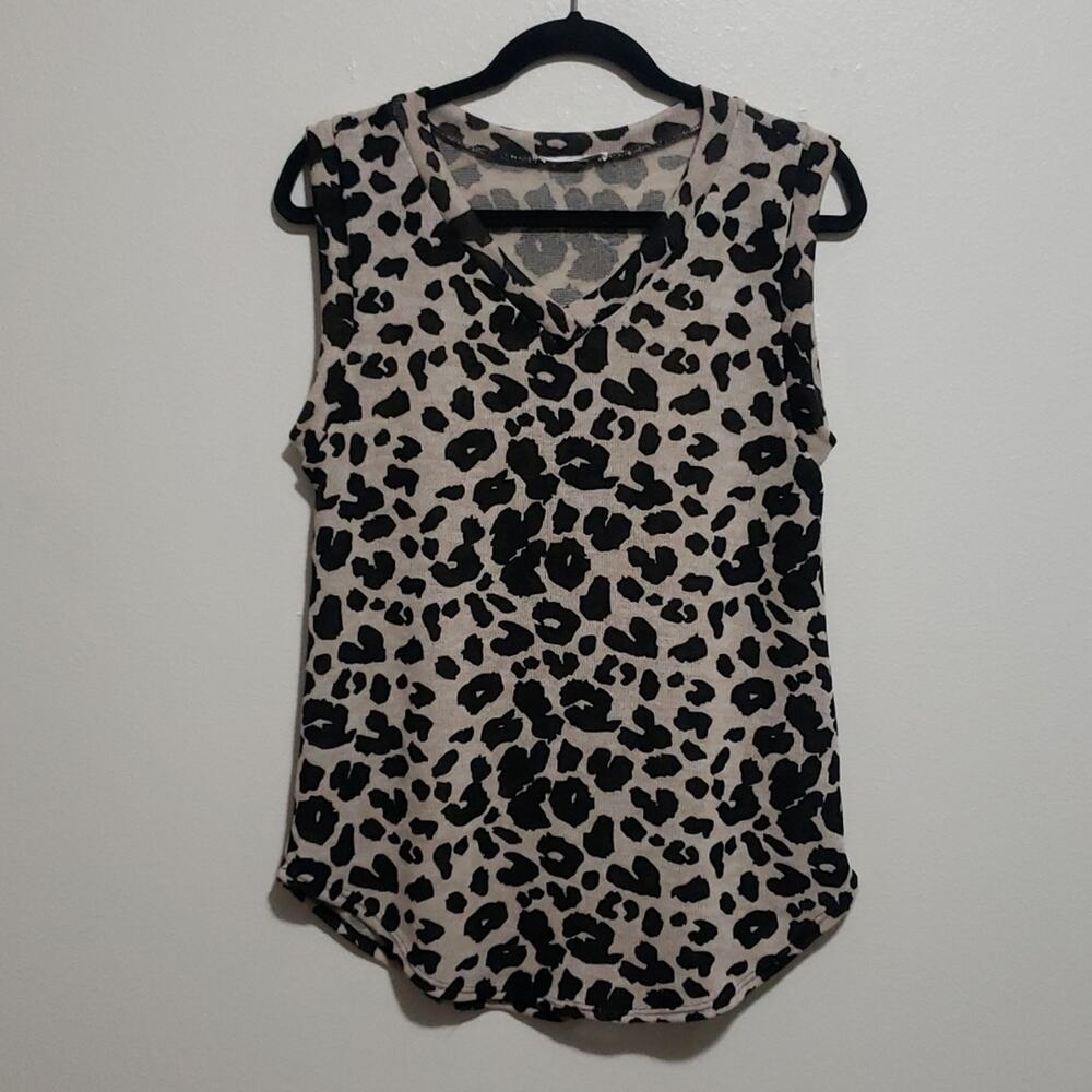 BomBom Animal Print V-neck Tank Top